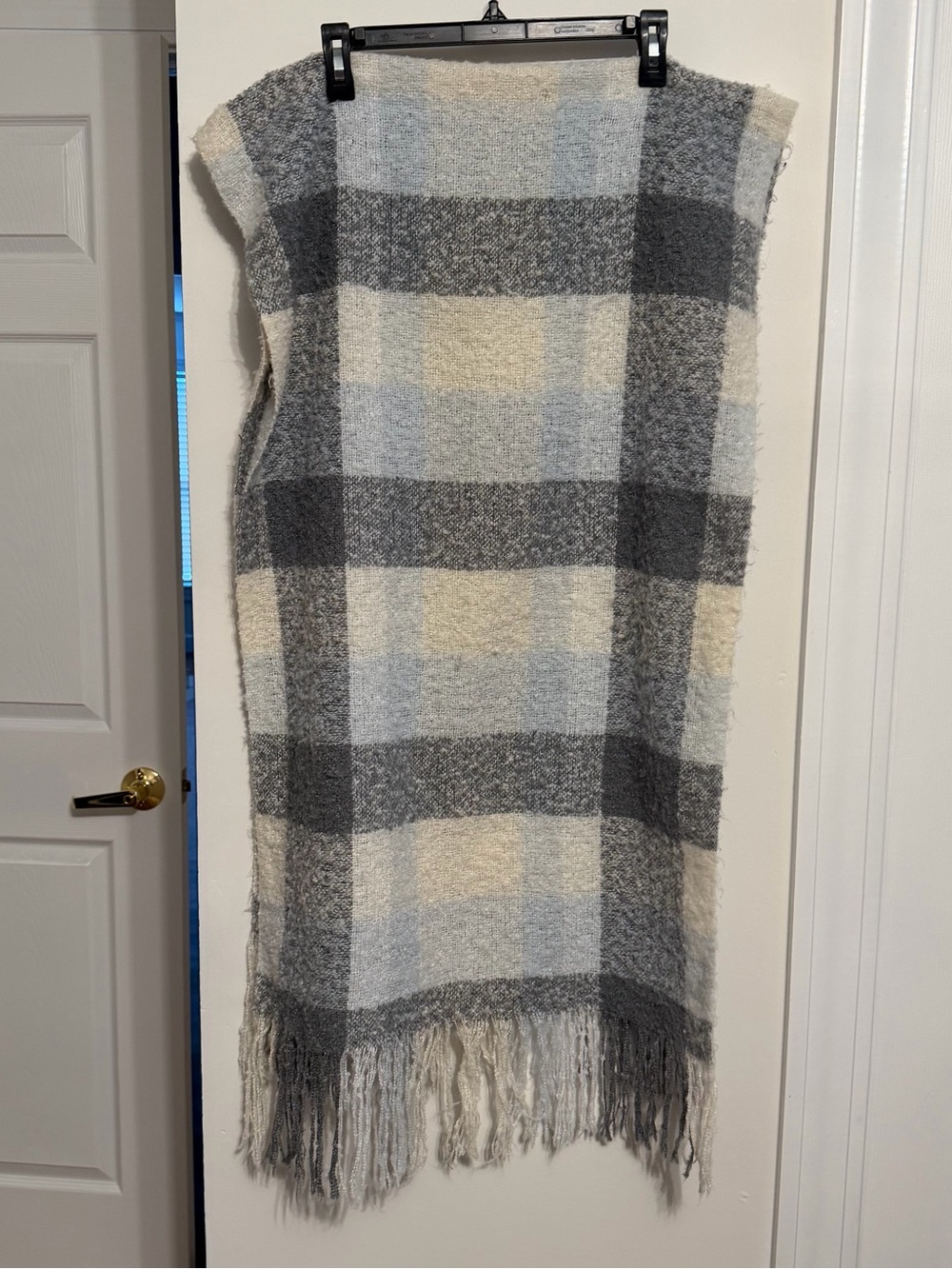 Cozy Plaid Fringe Sleeveless Knit Scarf in Gray & Cream